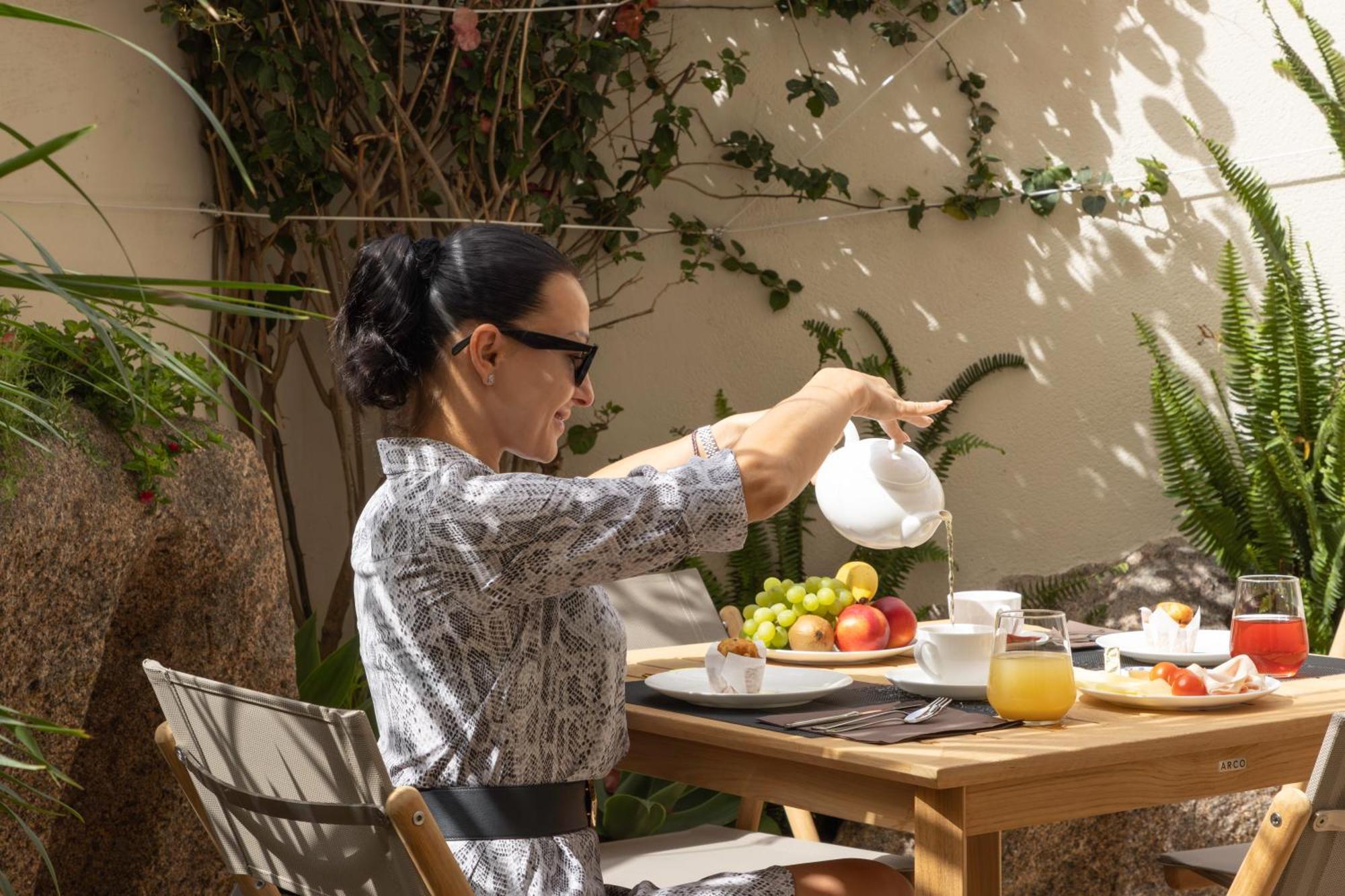 Boutique Marconi Bed & Breakfast Quartu SantʼElena Exterior foto